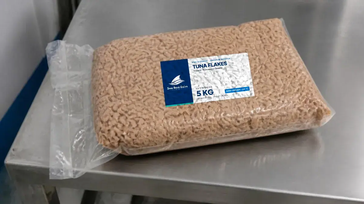Tuna meat packed for pet-food manufacturing